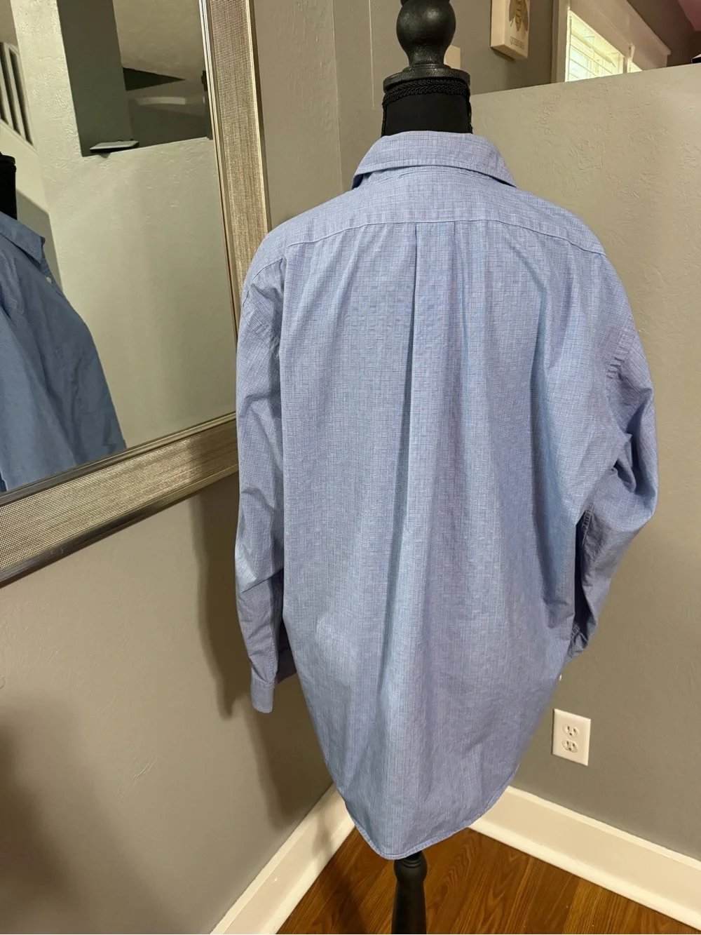 J.Crew Preppy Blue Plaid Button Down Size 16-33.